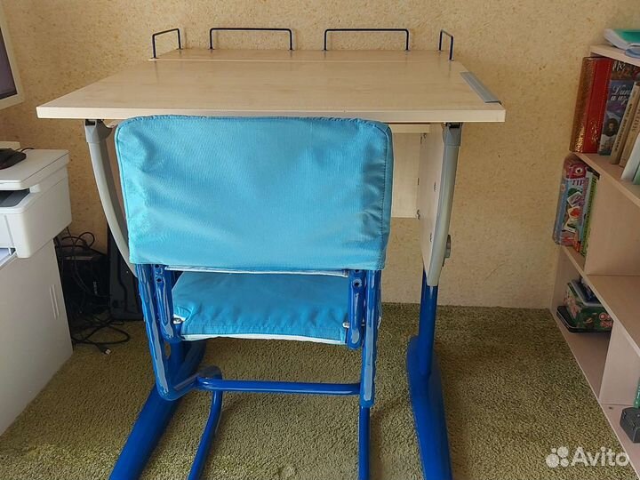 Стол (парта) и стул