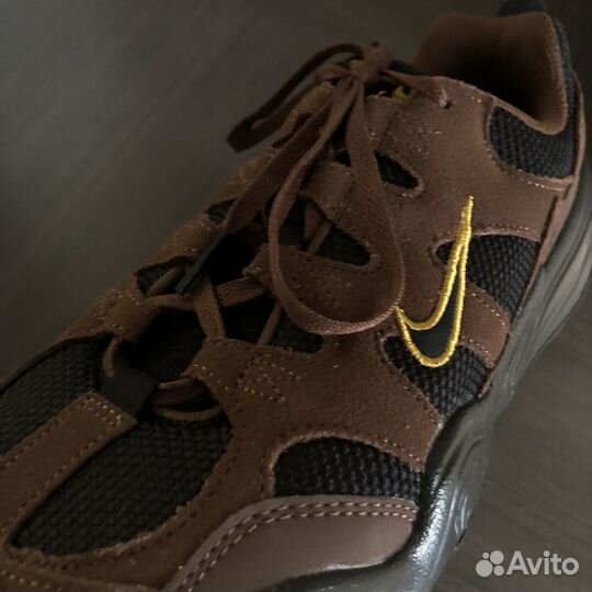 Кроссовки Nike Tech Hera