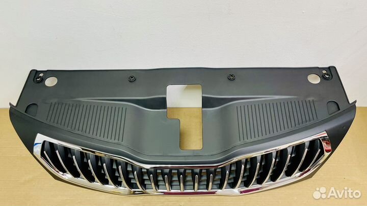 Решетка радиатора Киа Рио (2011-2014)