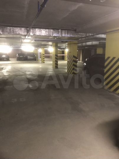 Машиноместо, 14 м²