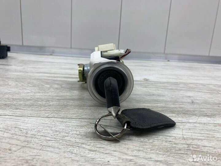 Замок зажигания Subaru Legacy универсал EJ202 2003