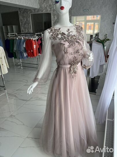 Вечернее платье