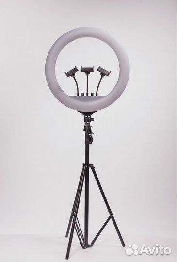 Кольцевая лампа 45 см со штативом