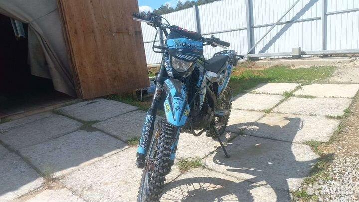 Regulmoto ZR 250