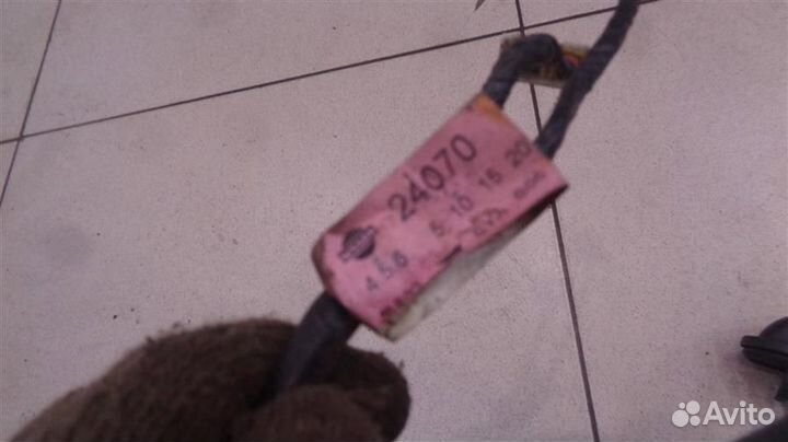 Проводка двери багажника Infiniti QX56 JA60 2004