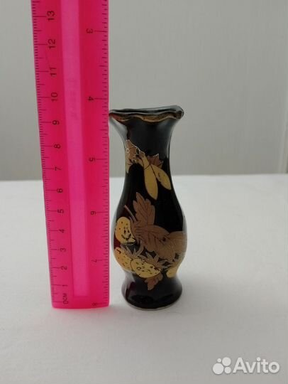 Миниатюрная вазочка для цветов