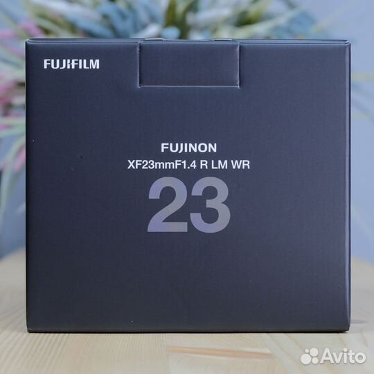 Объектив Fujifilm XF 23mm F1.4 R LM WR