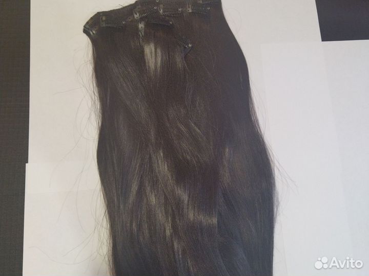 Волосы на заколках