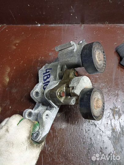 Кронштейн генератора Mitsubishi lancer 4b10