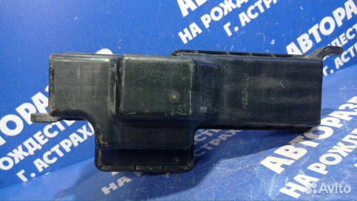 Резонатор воздушного фильтра Mitsubishi Galant 8