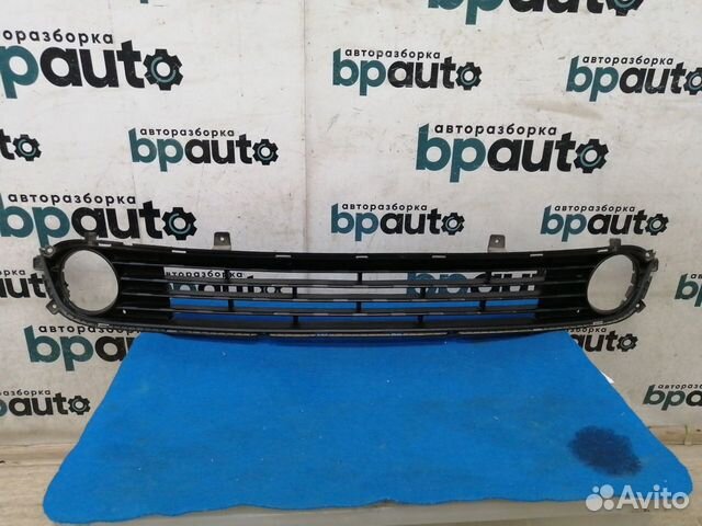 Решетка переднего бампера 86560-D4000 Kia Optima