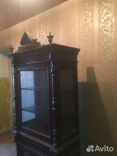 Антикварный буфет