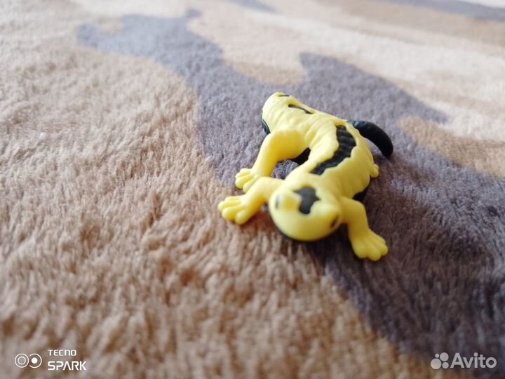 Игрушка ящерица