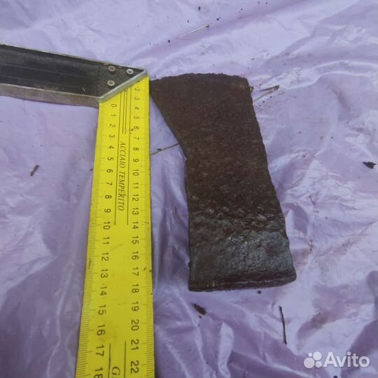 Топор старинный раскопки Восточной Пруссии