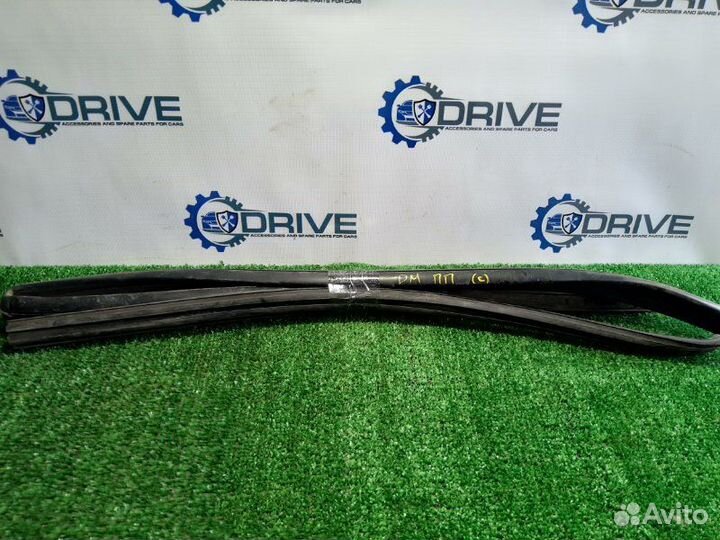 Уплотнитель стекла двери передний правый Daewoo