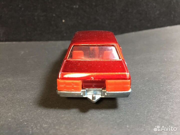 Модель opel Senator 1:55 siku
