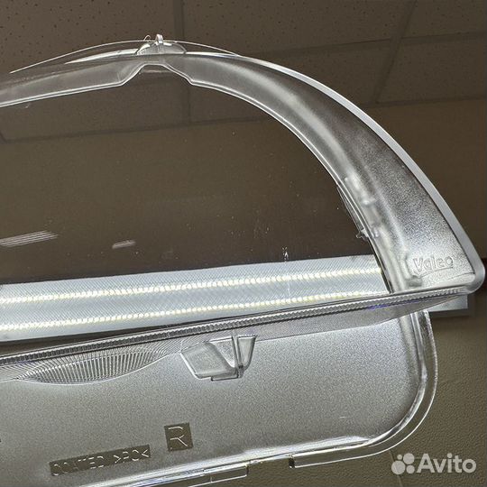 Уцененное стекло для фары BMW X1 E84 (2009-2015) П