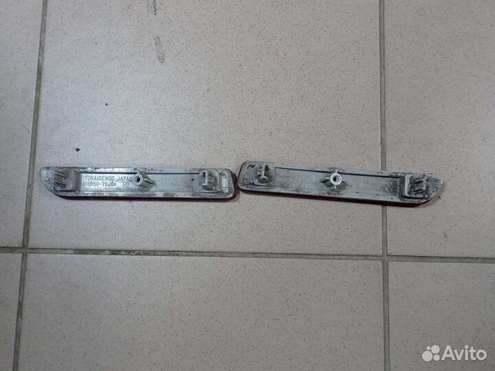 Катафот отражатель заднего бампера Suzuki SX4