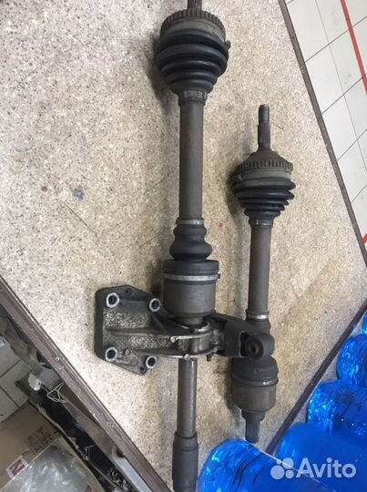 Полуось. Привод. правый Пежо 206. 1.6. АКПП