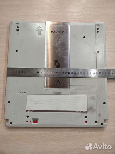 Laserdisc’ - Sony CRV disc