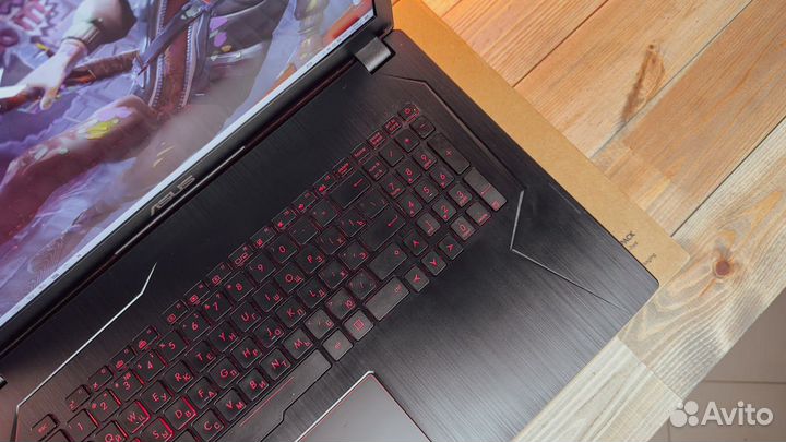 Игровой ноутбук asus 17.3 (GTX 1050, i5, 16гб)