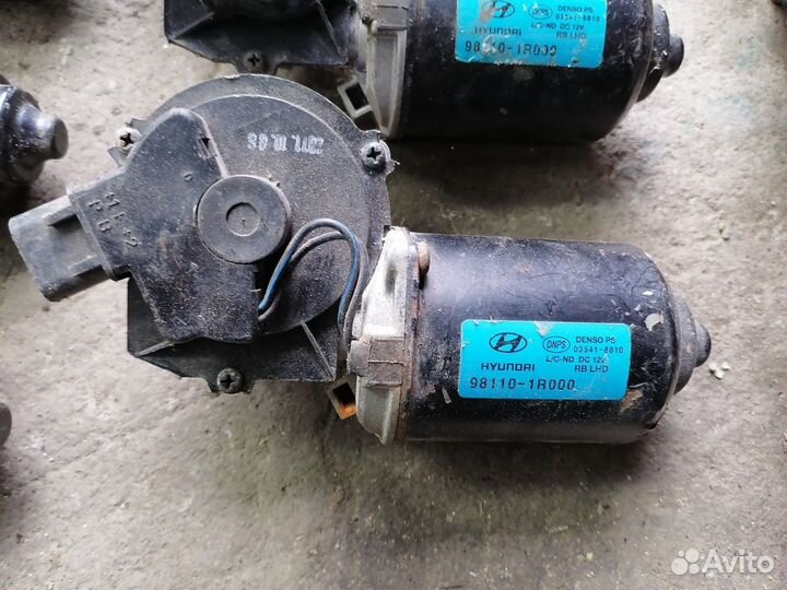 Rio Solaris 15г Моторчик Передний стеклоочистителя