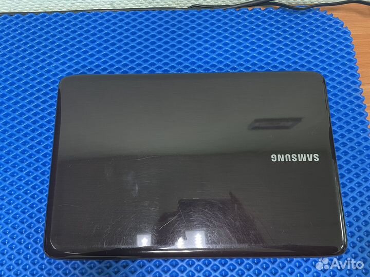 Ноутбук samsung r540