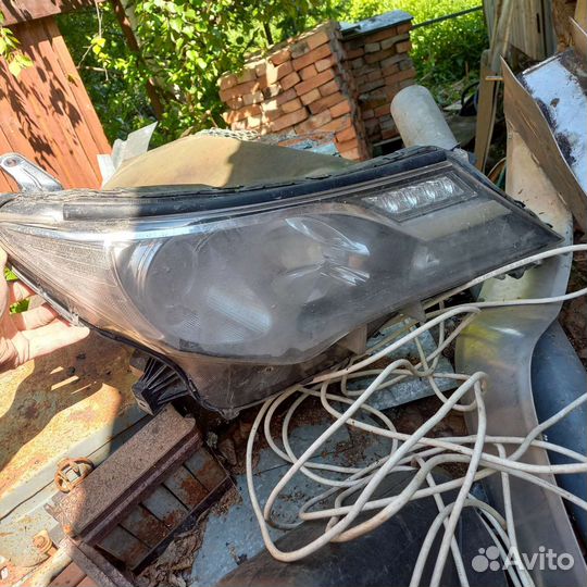 Фара toyota rav 4