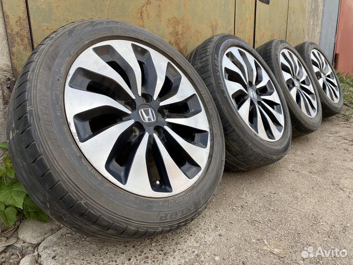 R17 Dunlop D87M 225/50, PCD 5x114.3 DIA 64.1