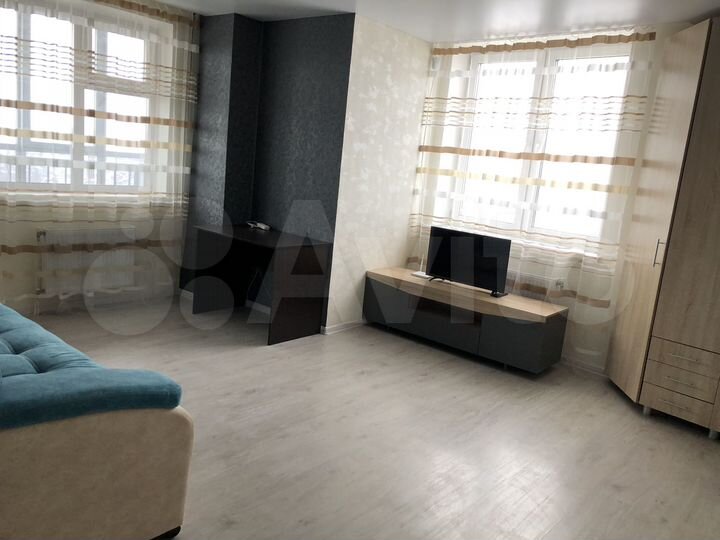 2-к. квартира, 57,6 м², 15/18 эт.