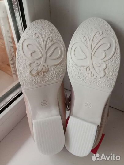 Туфли новые нарядные размер 34