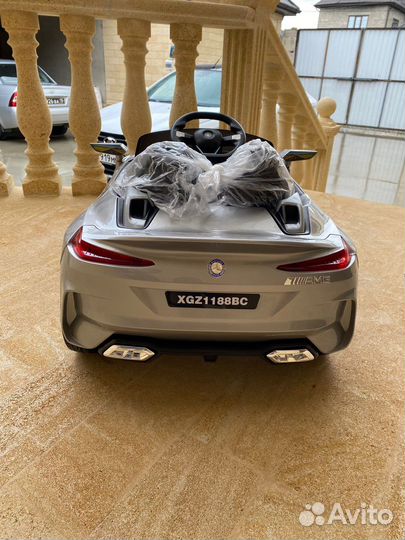 Детский электромобиль