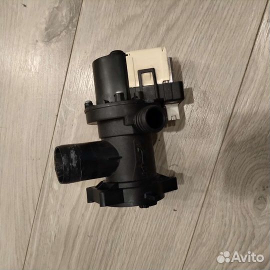 Сливной насос Whirpool W10476931