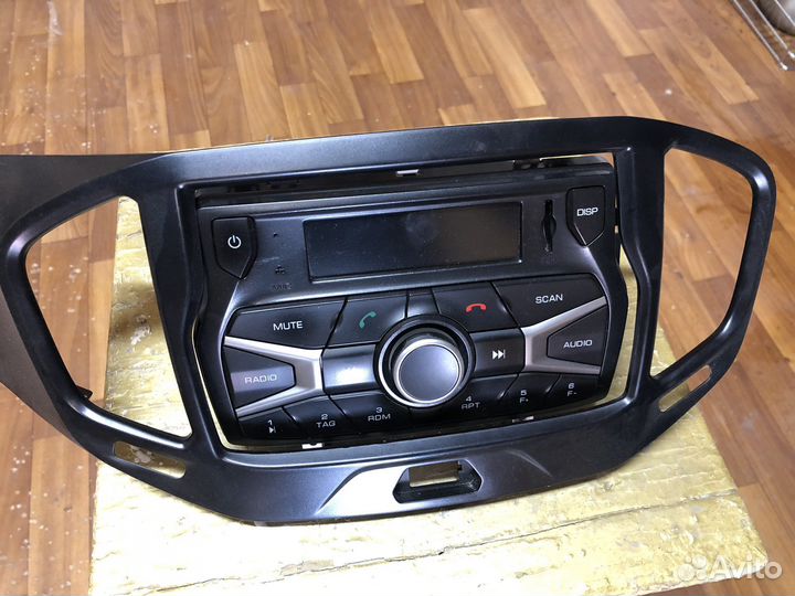 Штатная магнитола LADA Vesta