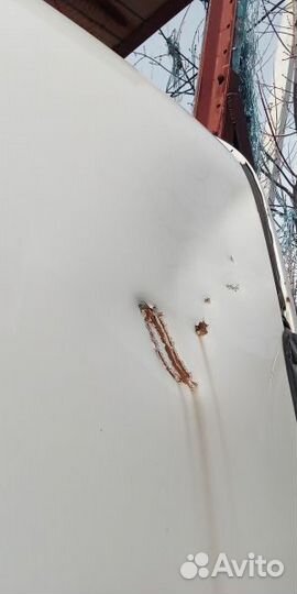 Крыша Toyota Land Cruiser UZJ100 1998-2007 имеется вмятина на фото видно