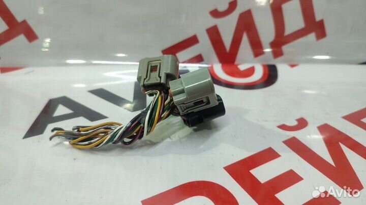 Разъем Toyota 1SZ