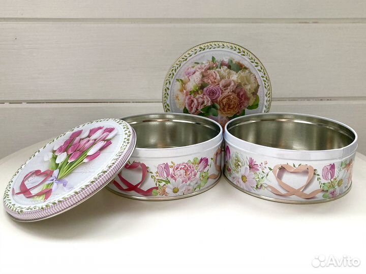 Коробка банка жестяная