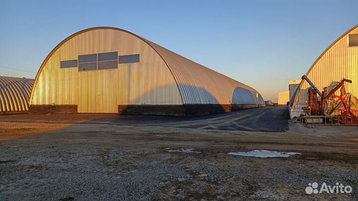 Бескаркасный арочный ангар