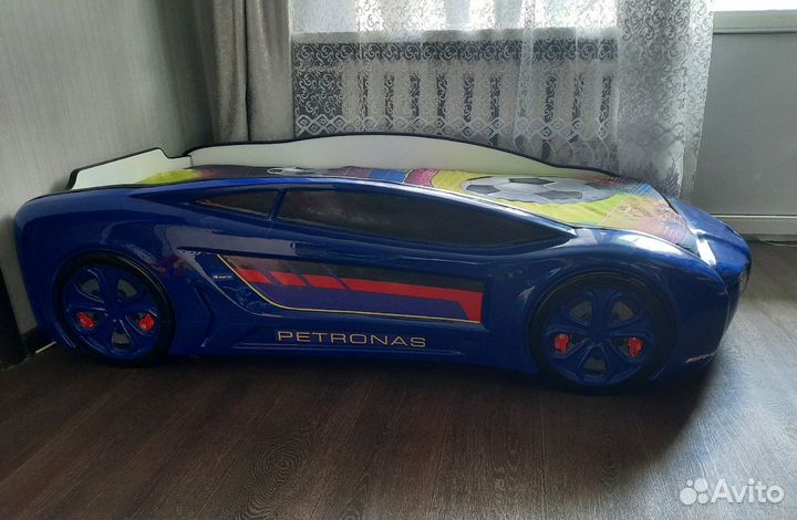 Детская кровать машина с матрасом