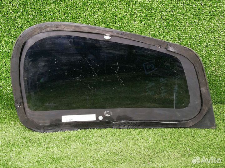 Форточка задняя левая Tiguan 1
