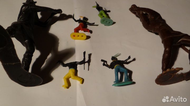 Набор солдатиков пластмассовых 80-х годов 6 штук