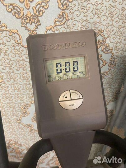 Эллиптический тренажер torneo