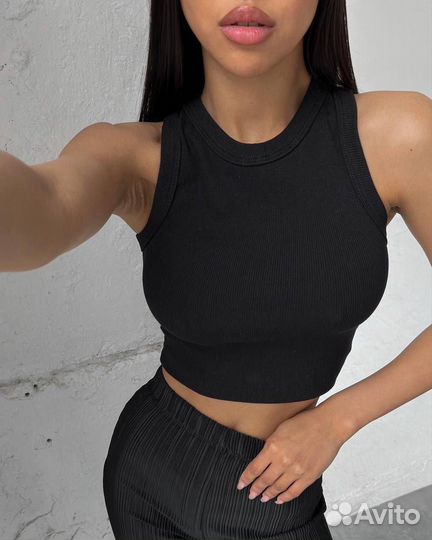 Модная женская топики новая коллекция 2025