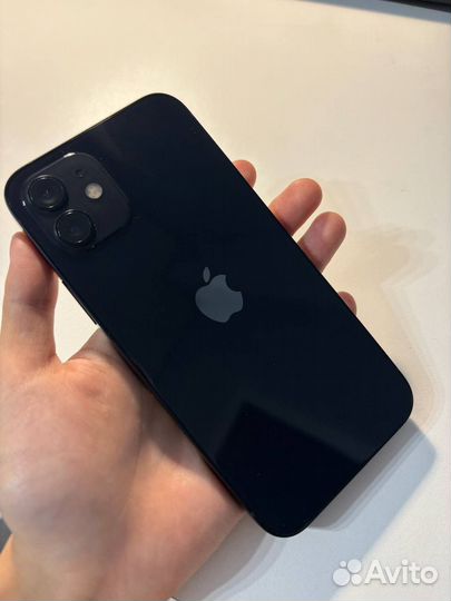 iPhone 12, 64 ГБ