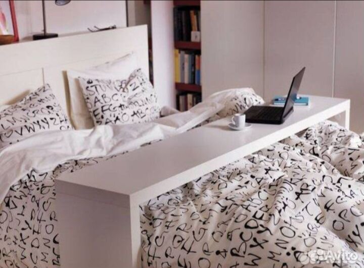 Консольный стол IKEA Мальм