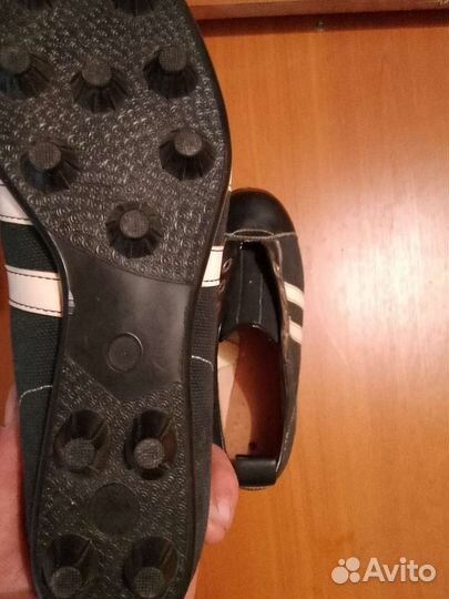 Футбольные бутсы 38 размер новые
