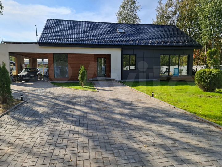 Дом 300 м² на участке 16 сот.