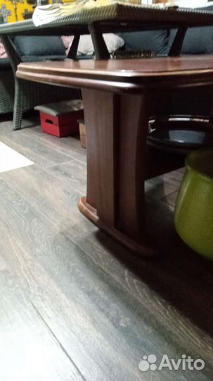 Стол журнальный