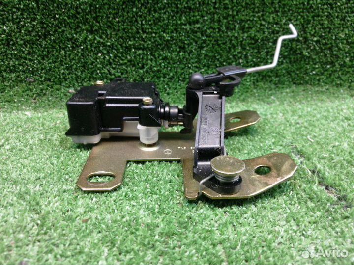 Замок багажника Volkswagen Touareg 1 7L6 2002-2010