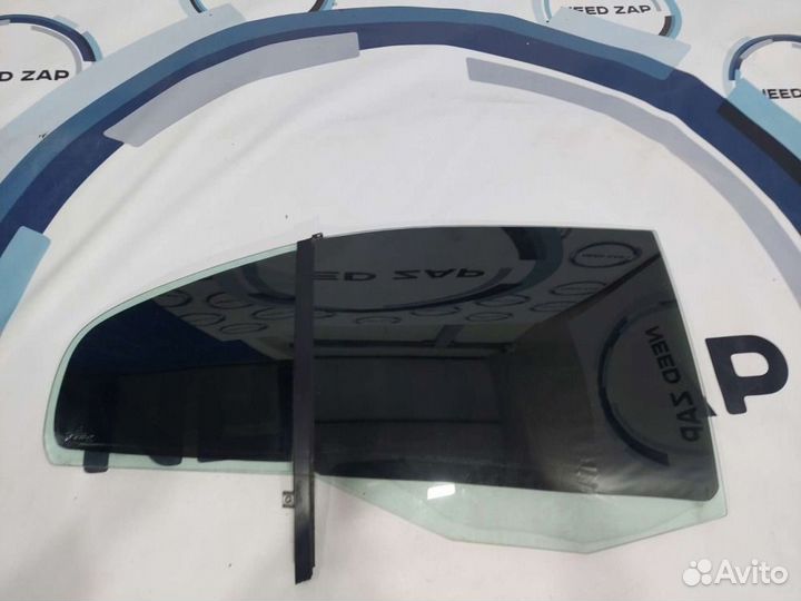 Стекло заднее правое Skoda Octavia A4 2000-2011